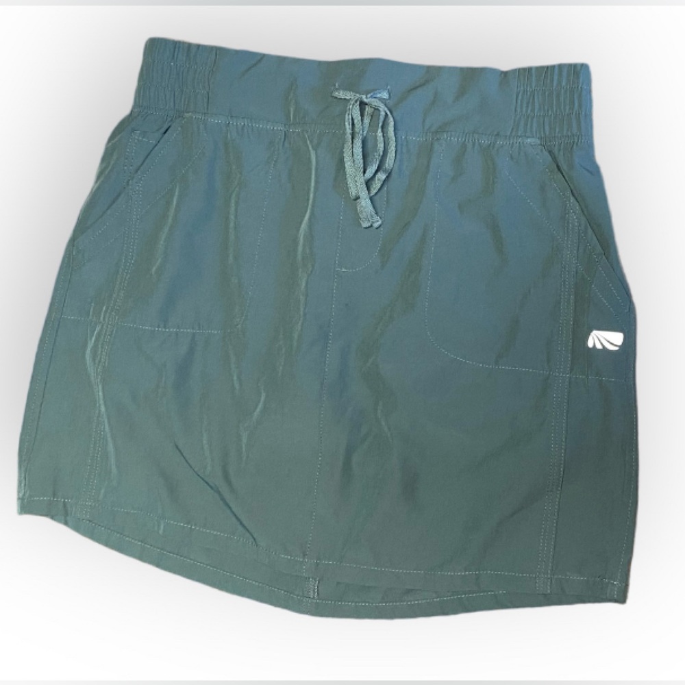 Like new! Marika Skort SZ S